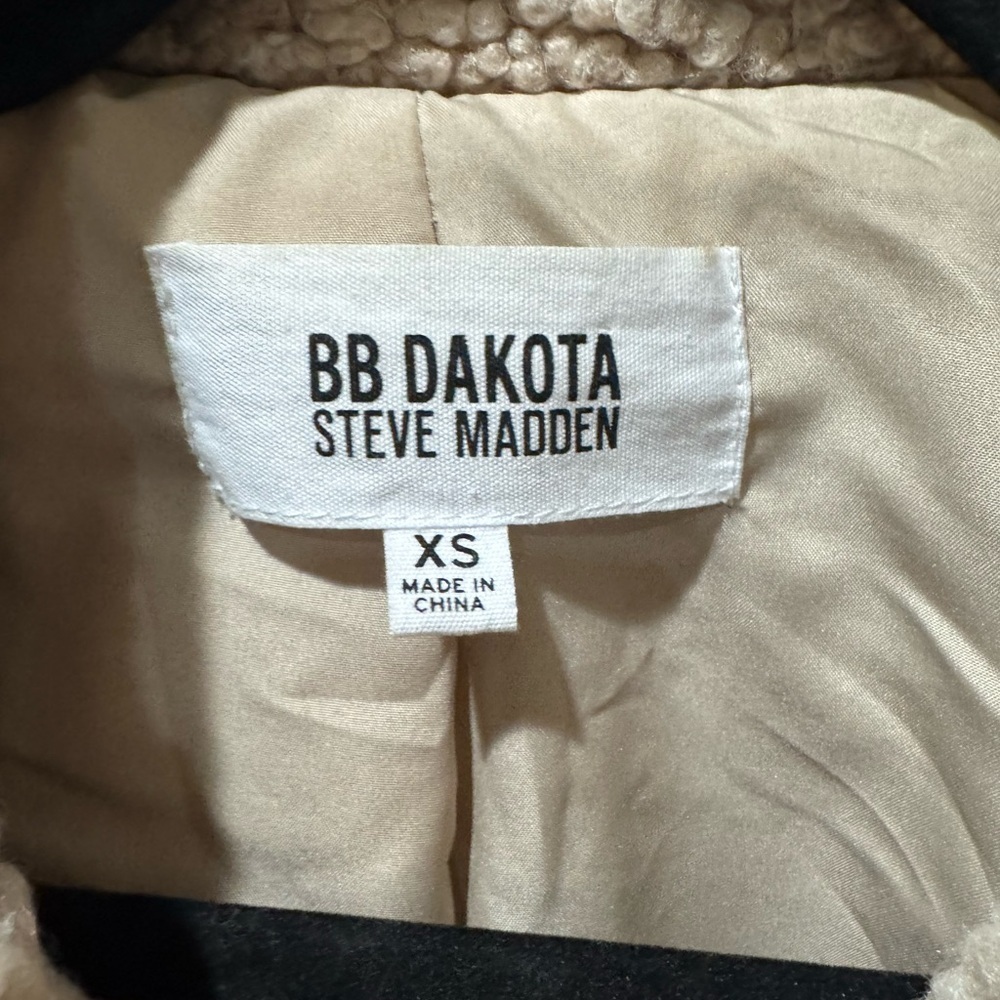 BB Dakota Cream and Brown Teddy Jacket - Plaid to See You - Picture 3 of 5